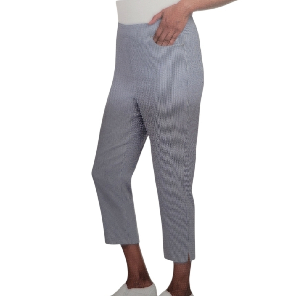 Mario Serrani Women's Light Gray And White  Capris Pants Size Xlarge NWT